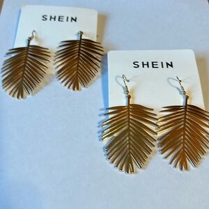 🌴Tropical palm leaf Earrings🌴
